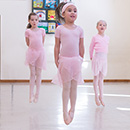 Miranda Lee RAD Ballet school class