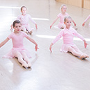 Miranda Lee RAD Ballet school class